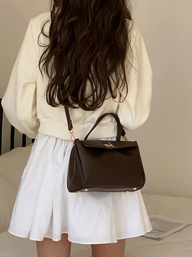 2025 new autumn and winter retro mini crossbody bag, fashionable and casual small square bag, women's versatile single shoulder